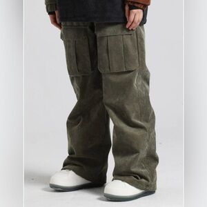 Men's Gsou Snow Corduroy Cargo Snow Pants arme green size L Nwt